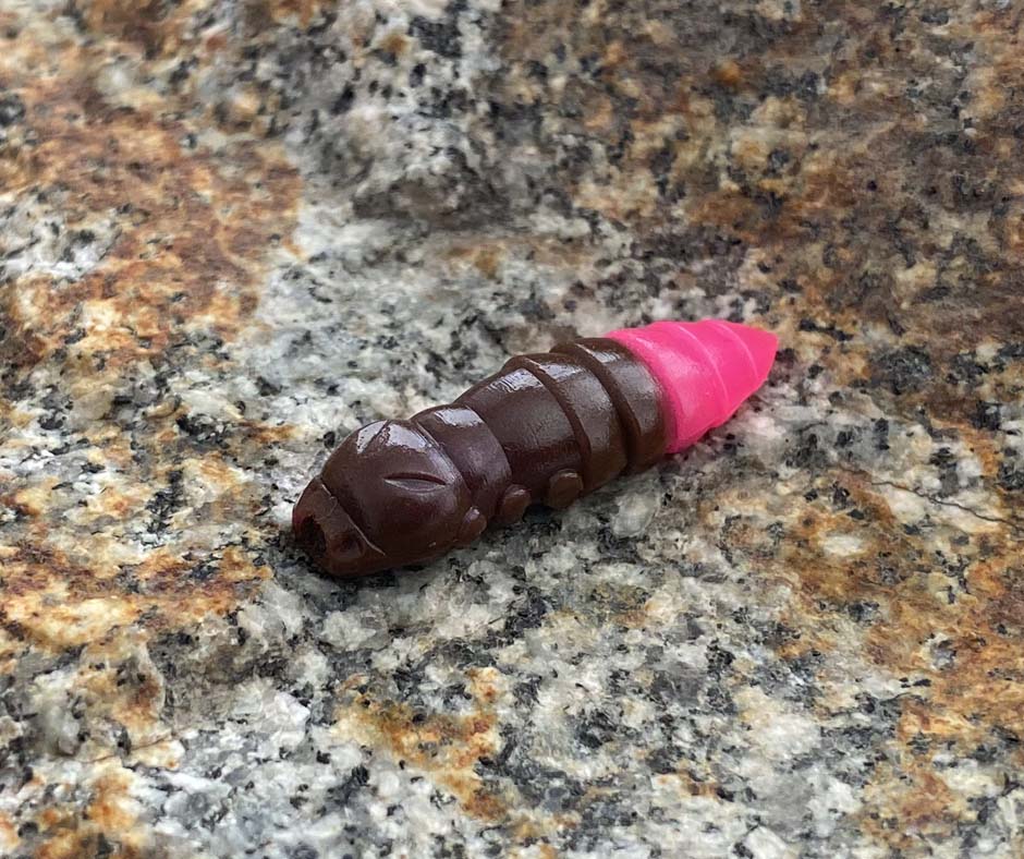 Obrázok produktu FISHUP Pupa 1,2″ Earthworm/Hot Pink – 10ks/bal