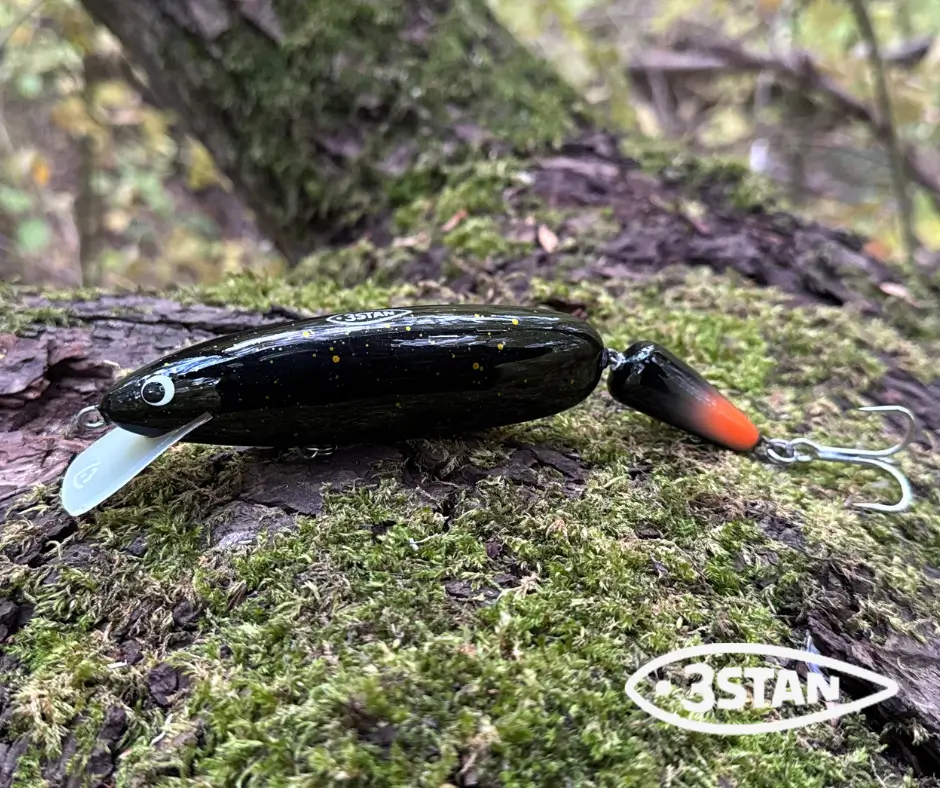 Obrázok produktu Wobler 3STAN Fatty 160 Jointed plávajúci – Fire Tail Freckled Black